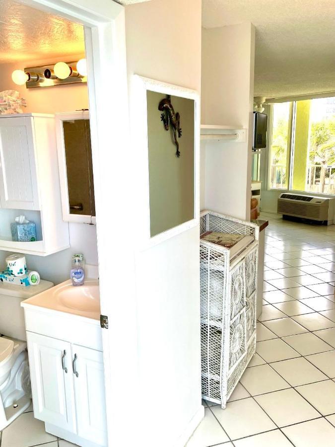Coastal Cozy - Ocean View At Symphony Beach Club Ormond Beach Esterno foto